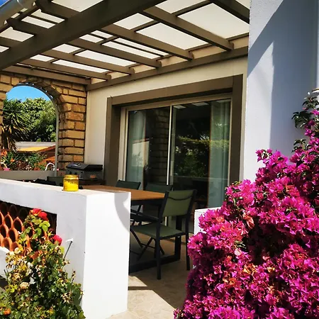 Holiday home Maison 8min A Pied Port Et Plages